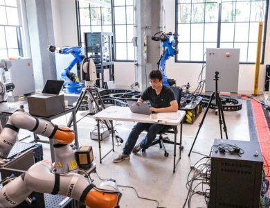 Google ra mắt hệ điều hành chung cho robot: Bước tiến giúp người máy sớm gia nhập lực lượng lao động